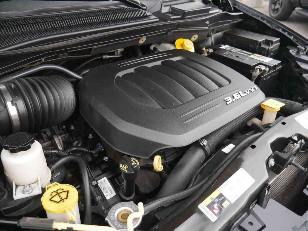 Used 2017 Black Dodge SE image 10