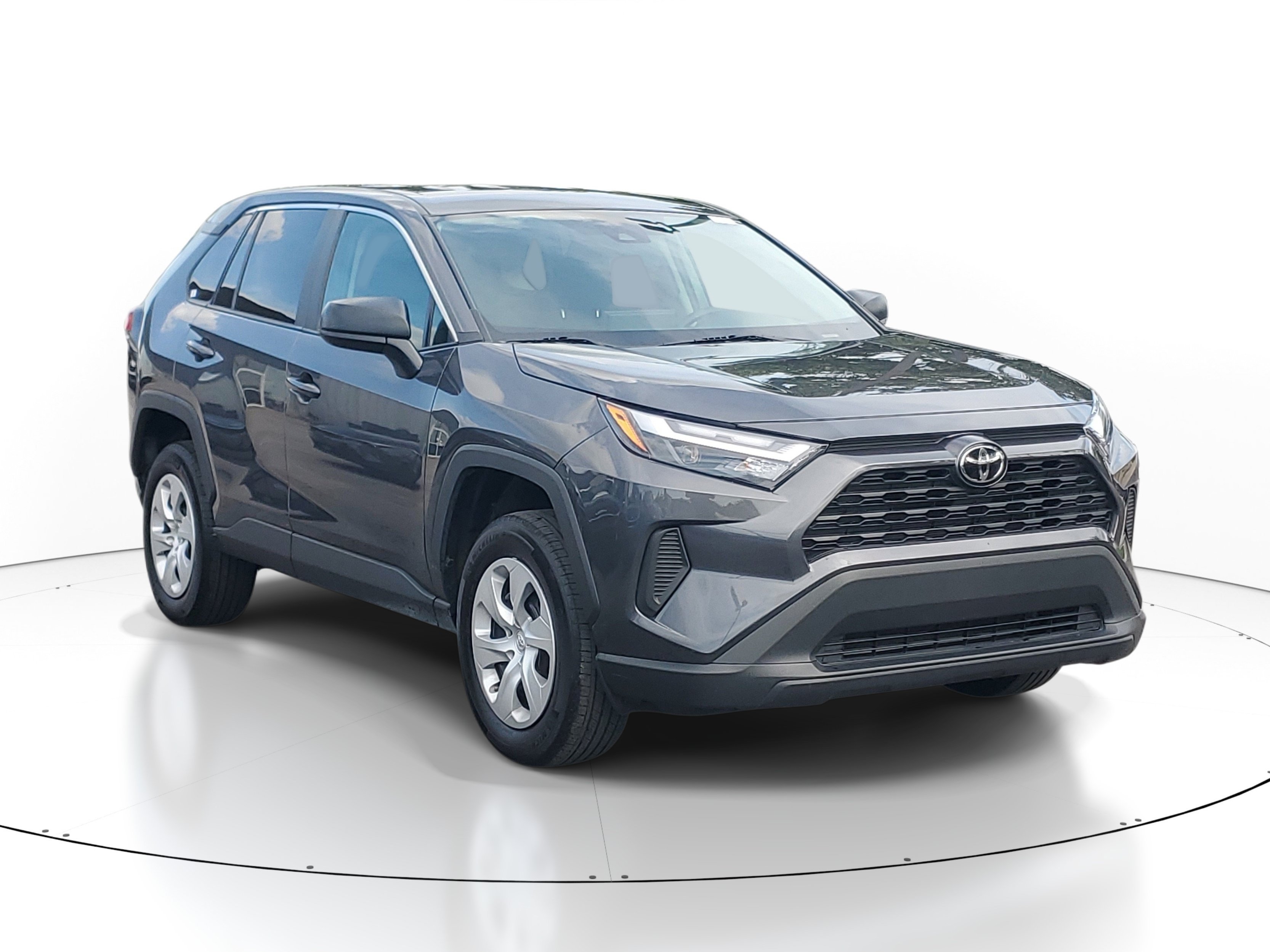 Used 2025  Toyota LE image 1
