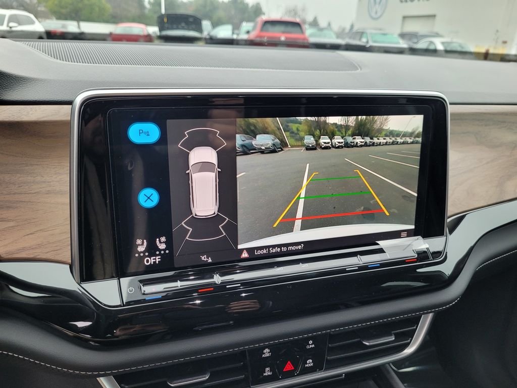New 2026 White/off-white Volkswagen 2.0T SE w/Technology image 18