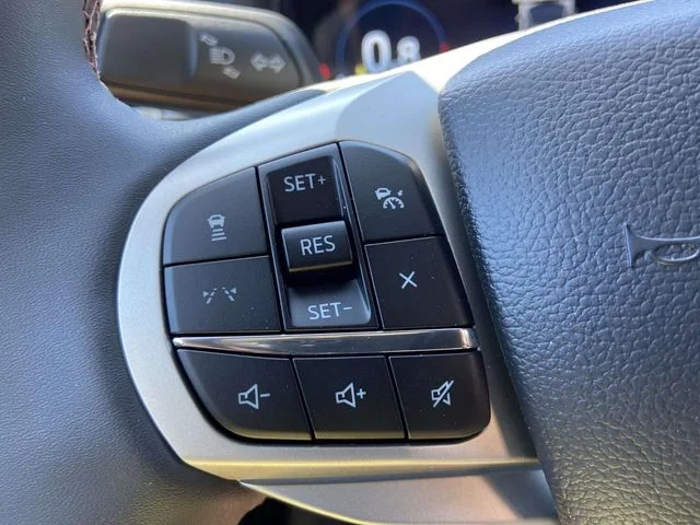 New 2026 Space White Metallic Ford Active image 14