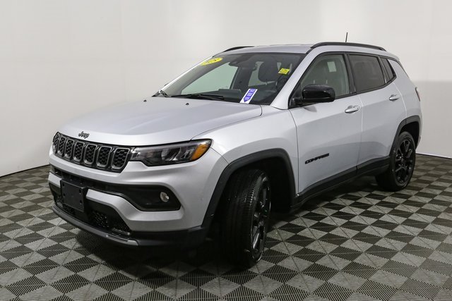 2025 Jeep Compass Latitude Altitude Special Edition photo 4
