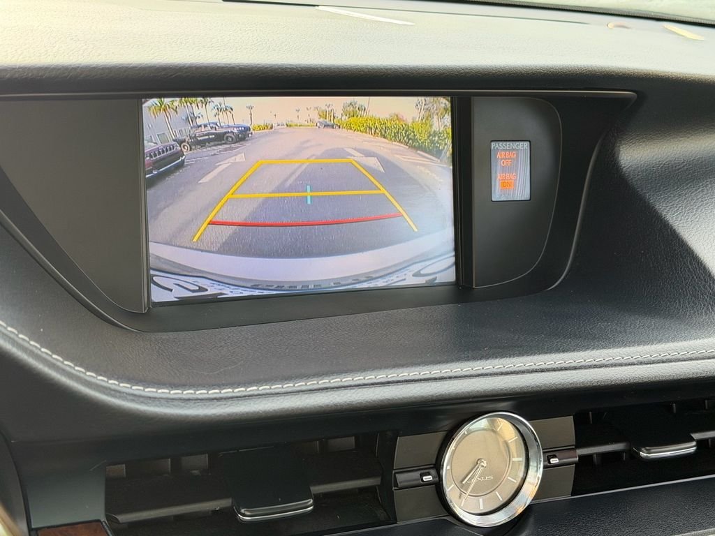 Used 2015 Silver Lexus 350 image 23