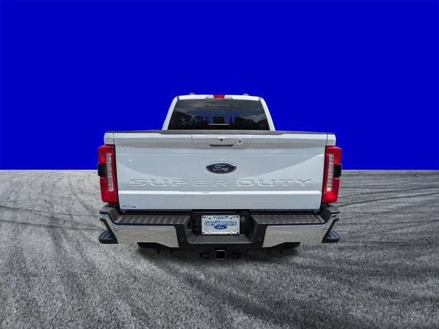 Certified Used 2023 Oxford White Ford Lariat image 5