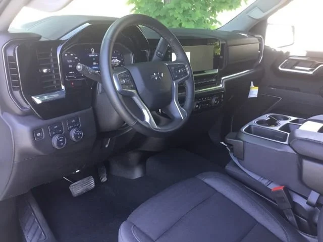 2025 Chevrolet Silverado 1500 RST - Photo 21