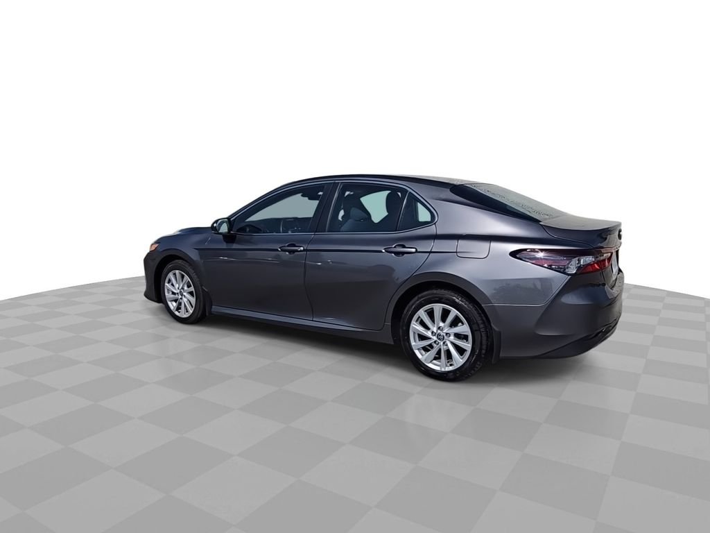 2023 Toyota Camry LE - Photo 6