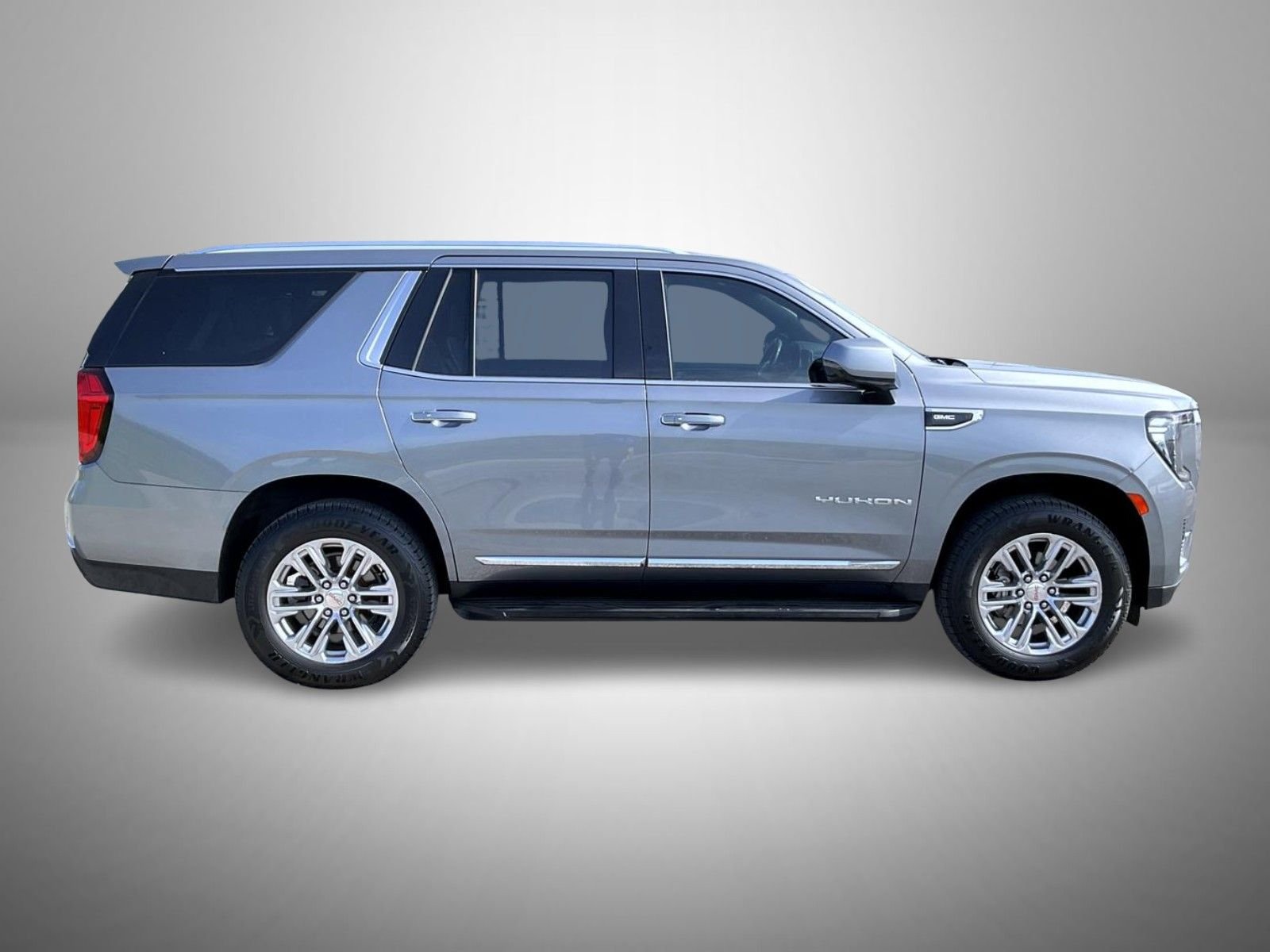 Used 2021 Gray GMC SLT image 4