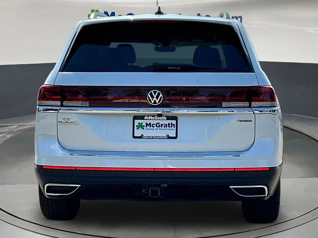 New 2026 Opal White Pearl Volkswagen 2.0T SE W/TECHNOLOGY image 4