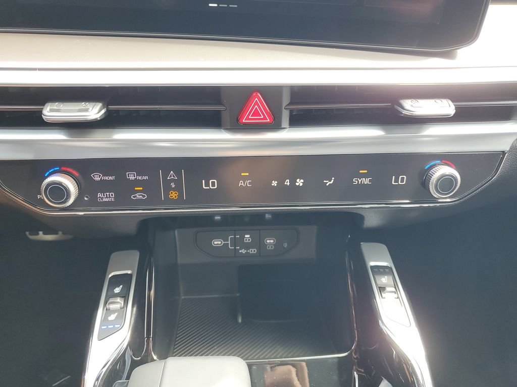 2026 Kia Sorento SX - Photo 39