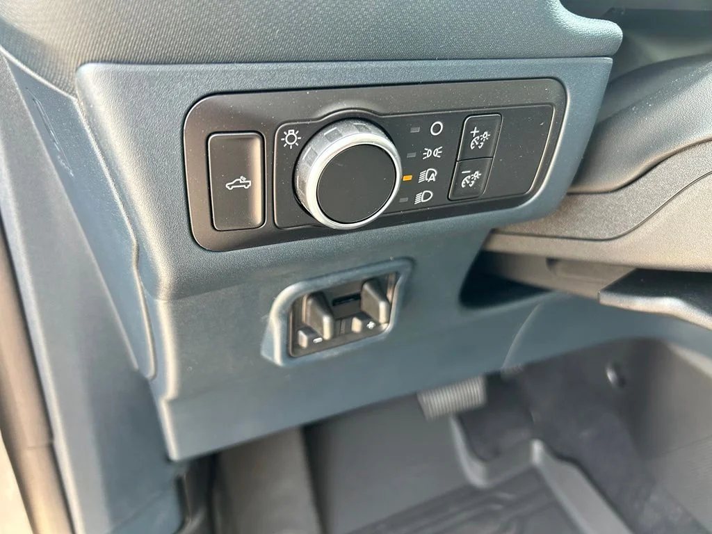 New 2026 Carbonized Gray Metallic Ford XLT image 19