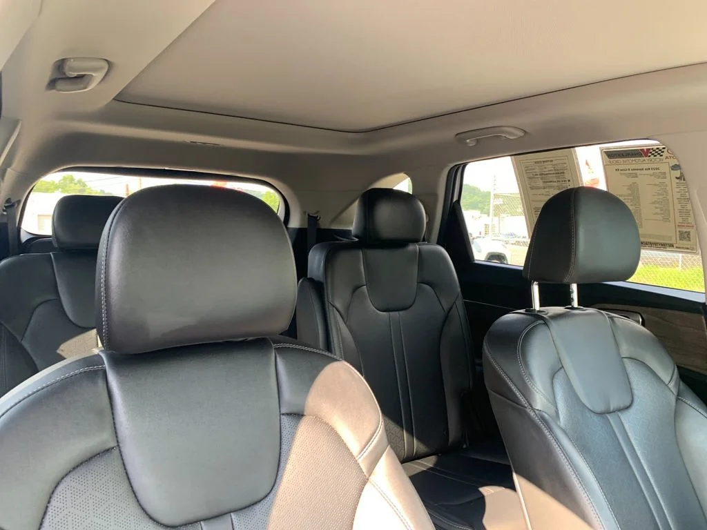 Used 2023 White Kia X-Line EX image 21