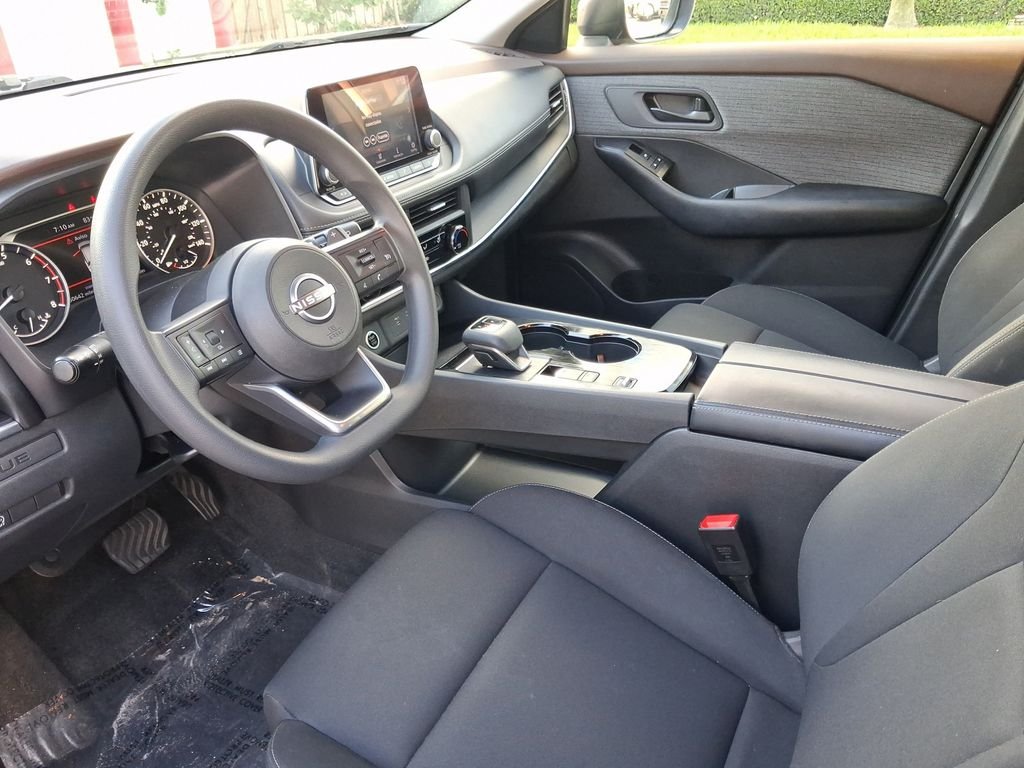 Used 2023 Gray Nissan S image 13