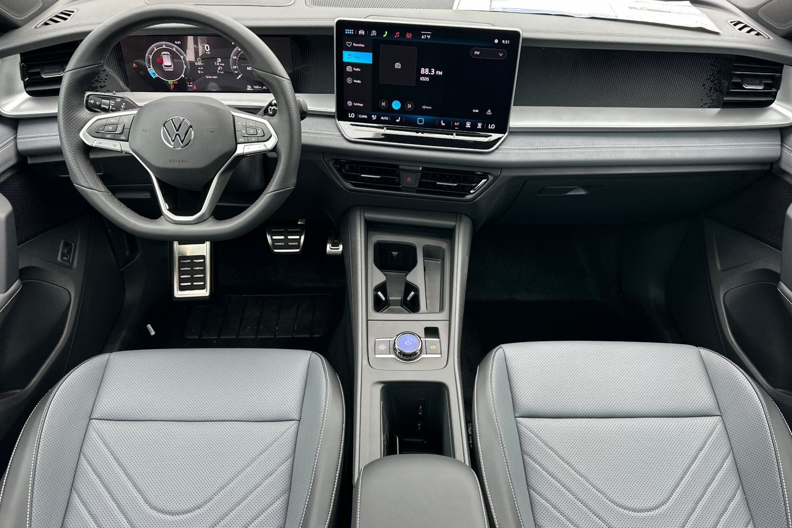 New 2026  Volkswagen 2.0T SE R-Line Black image 13