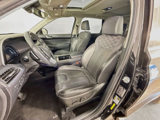 Used 2021 Black Hyundai Limited image 22