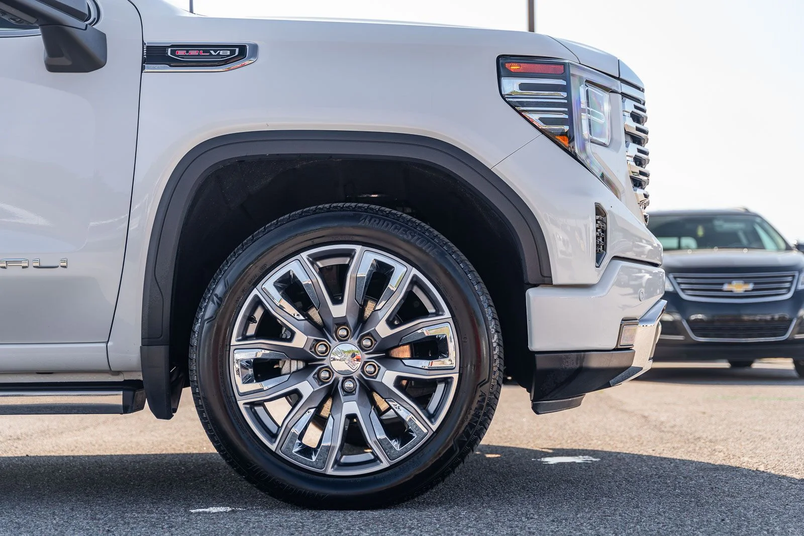 Used 2024 White GMC Denali image 8