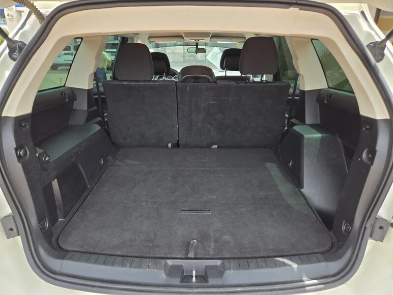 Used 2013 White Dodge American Value Pkg image 10