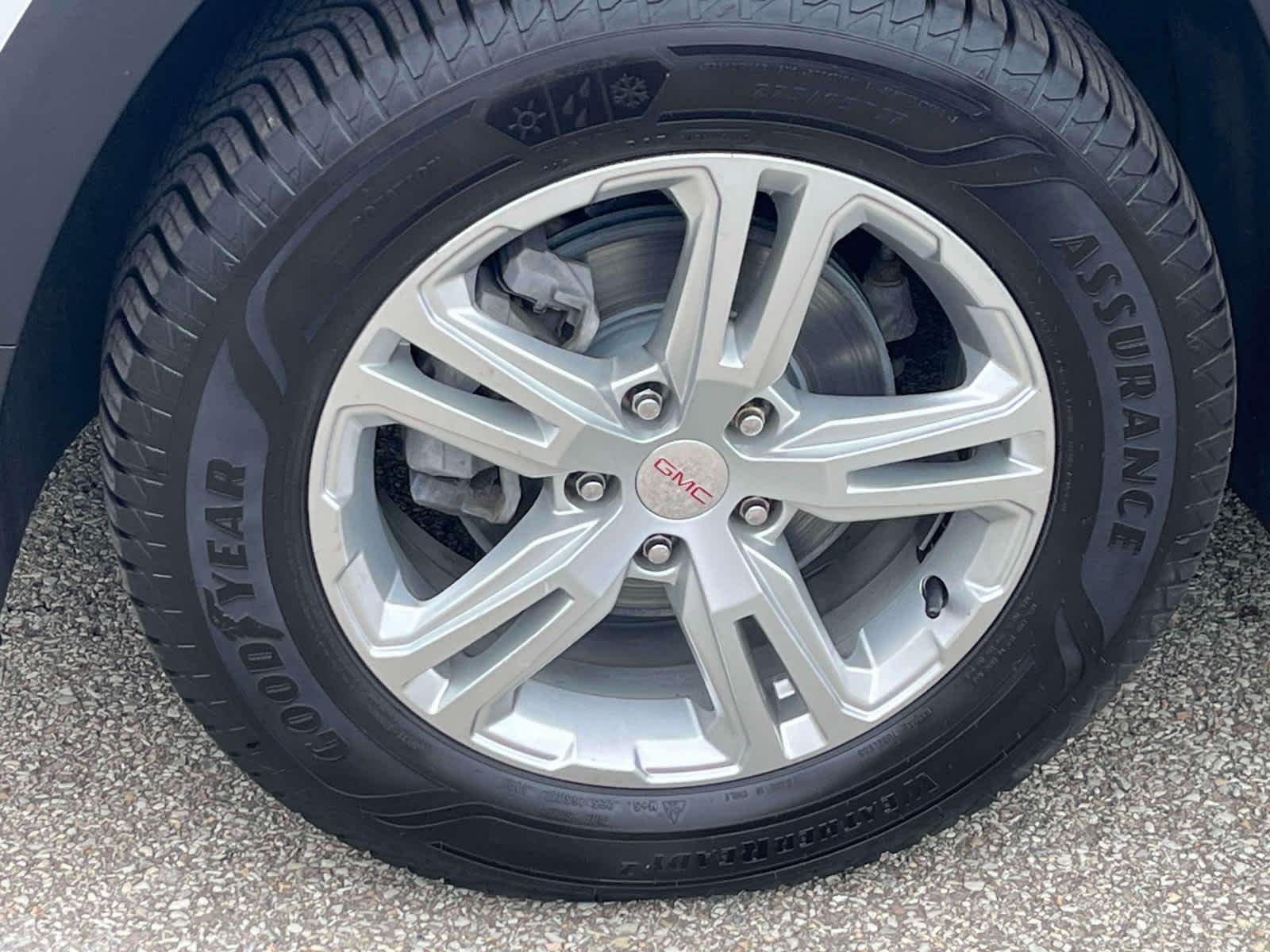 Used 2020 Summit White GMC SLE image 19