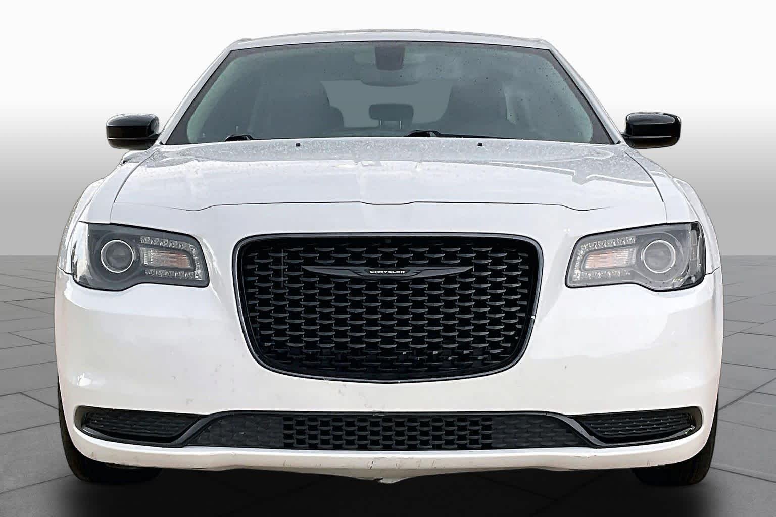 Pre-Owned 2023 Chrysler 300 Touring