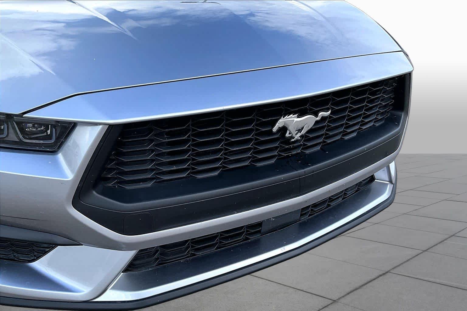 Used 2025 Iconic Silver Metallic Ford EcoBoost Premium image 26