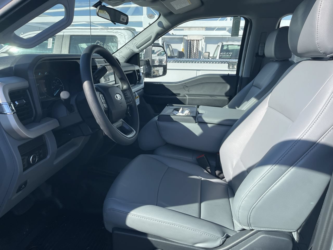 New 2026 Oxford White Ford XL image 17