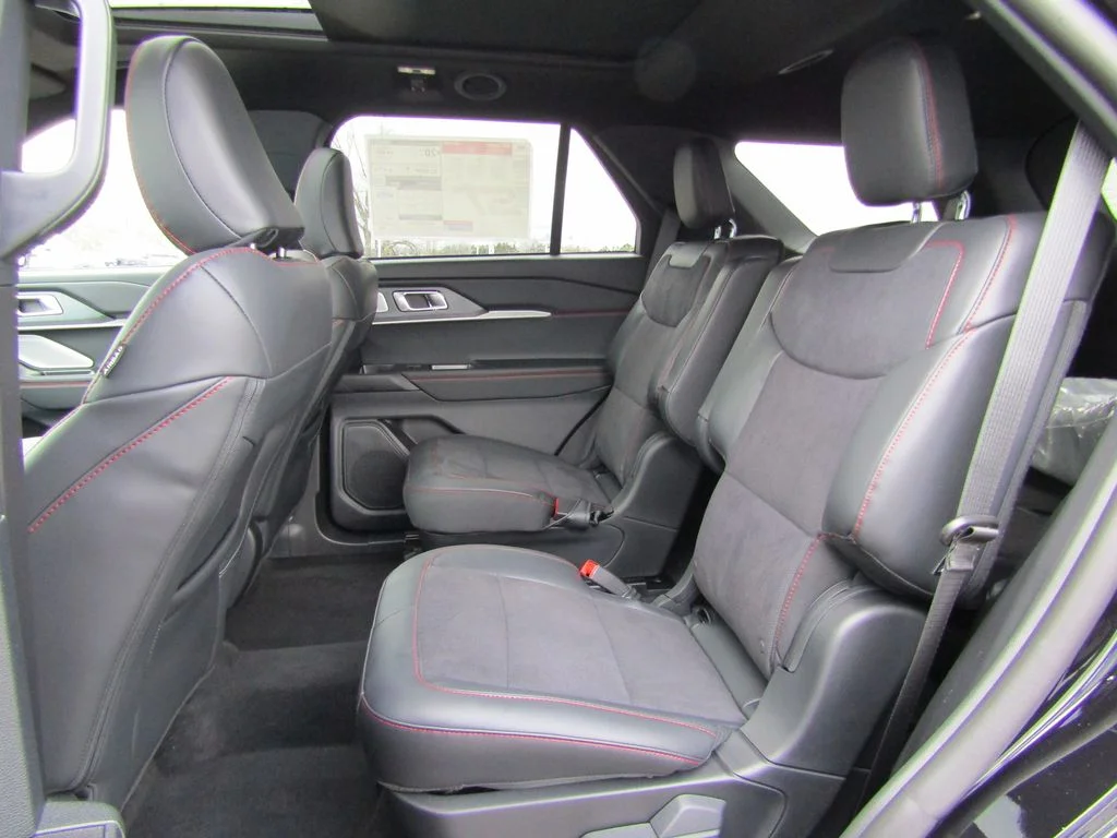 New 2026 Agate Black Metallic Ford ST image 20