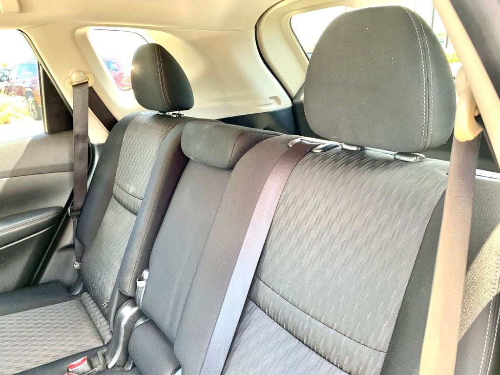 Used 2020 Gray Nissan SV image 17