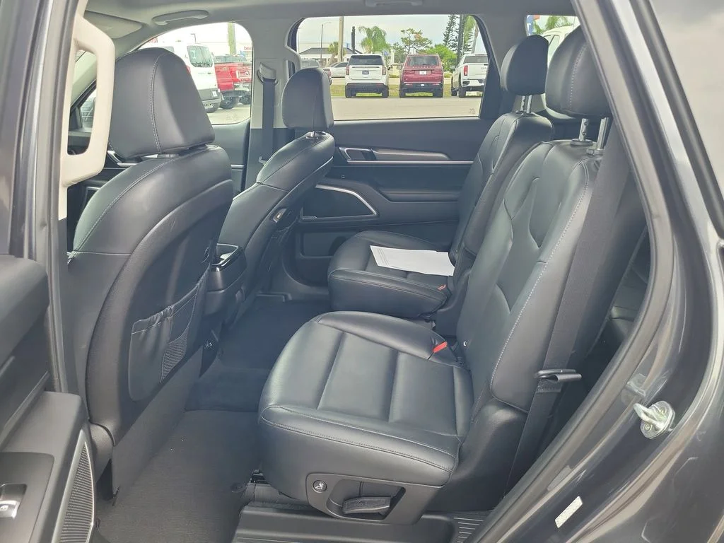 Certified Used 2022 Gray Kia S image 18