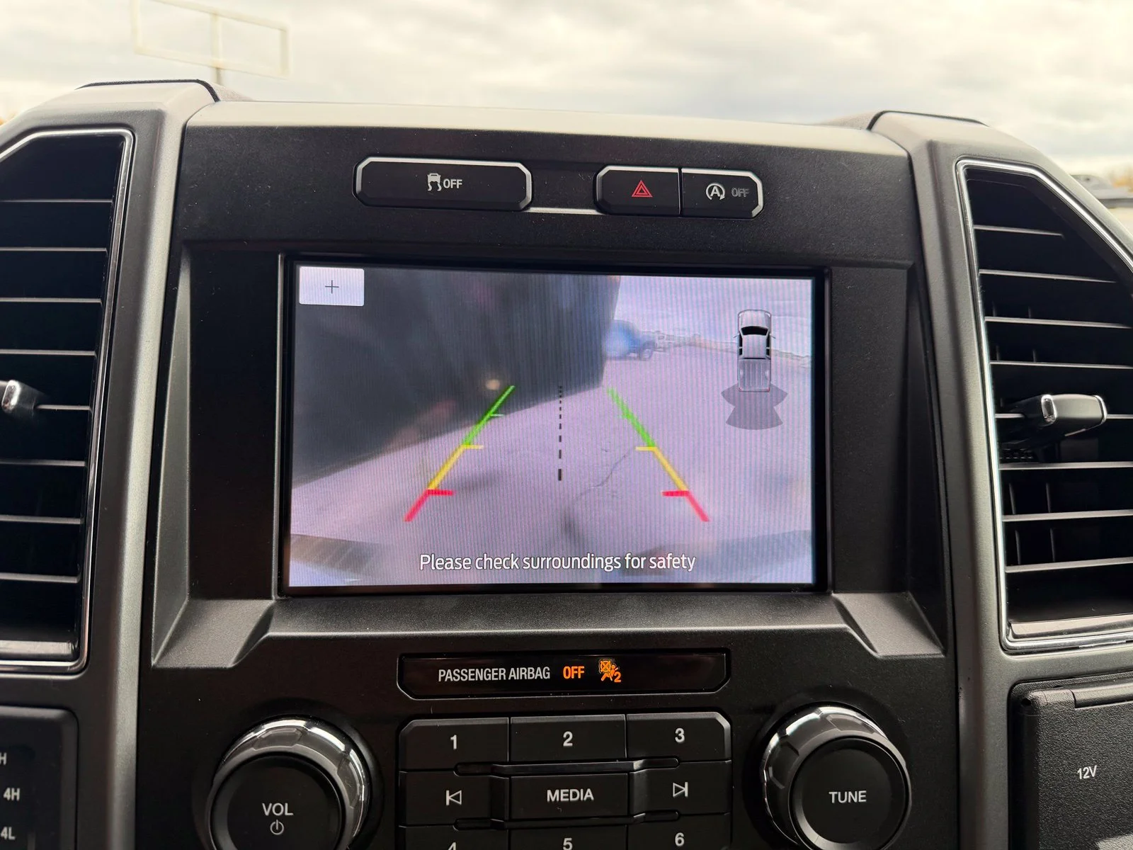Used 2020 White Ford XLT image 19