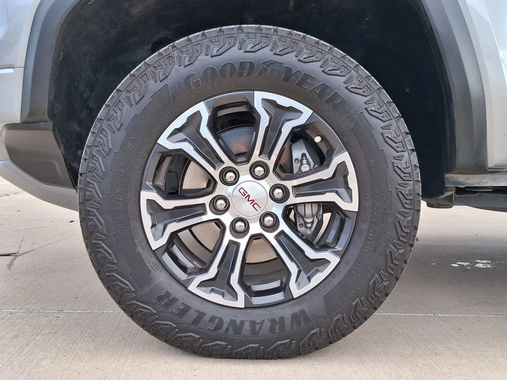 Used 2024 Sterling Metallic GMC AT4 image 23