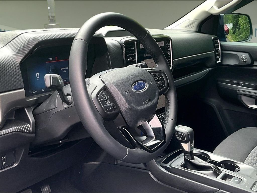 Used 2025 Blue Ford XLT image 13