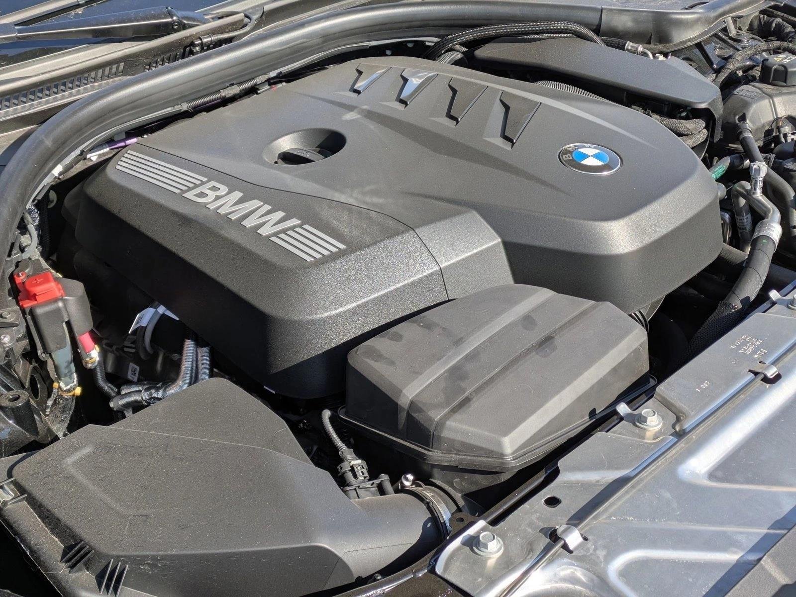 2026 BMW 3 Series 330i - Photo 18