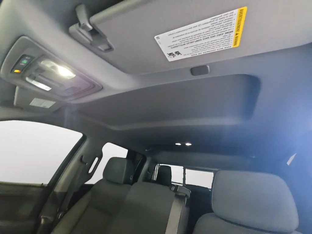 Used 2019 White Chevrolet LT image 12