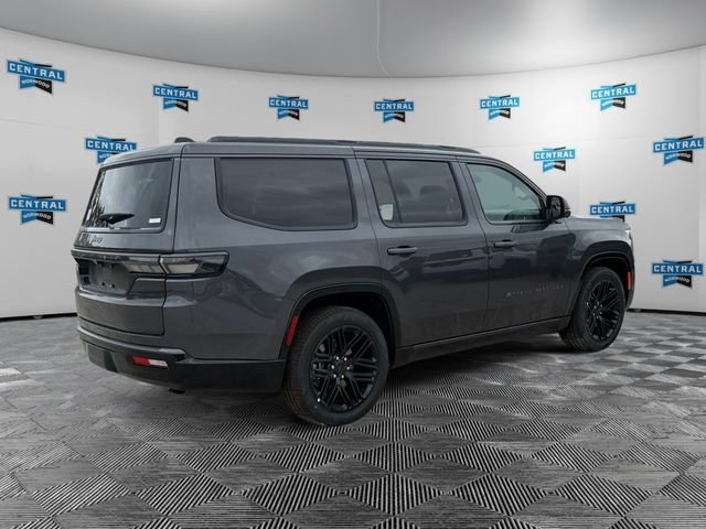 New 2026 Baltic-Gray Metallic Clear-Coat Exterior Paint Jeep Limited Reserve image 5