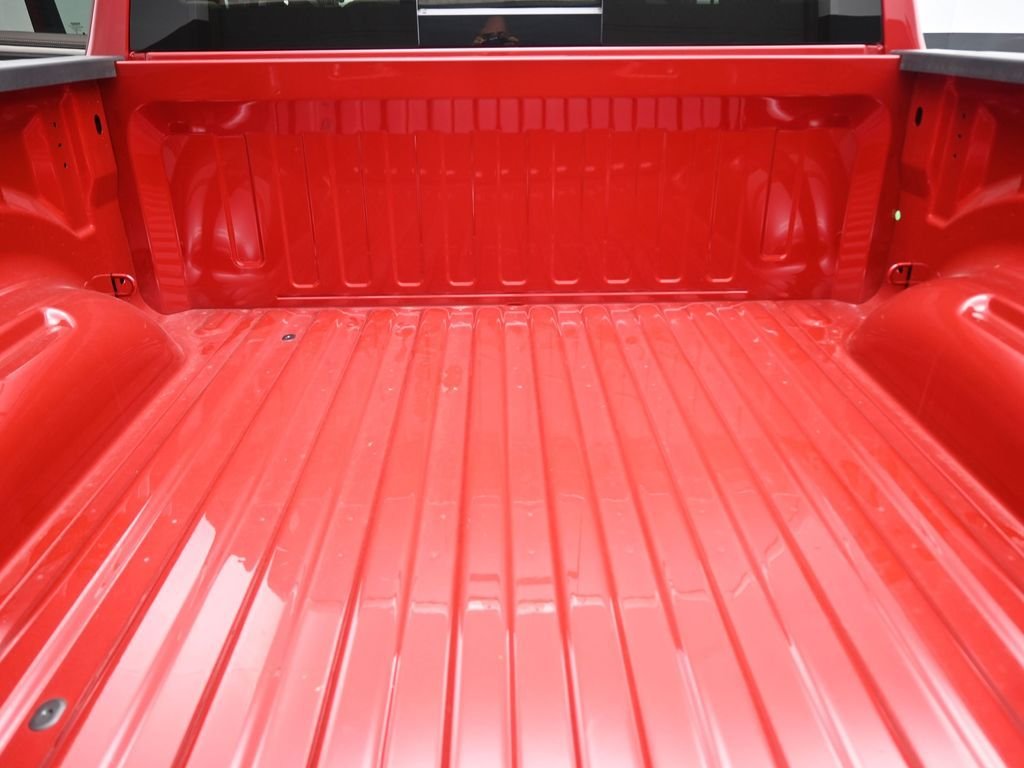 New 2026 Molten Red Pearl-Coat Exterior Paint RAM Laramie image 16