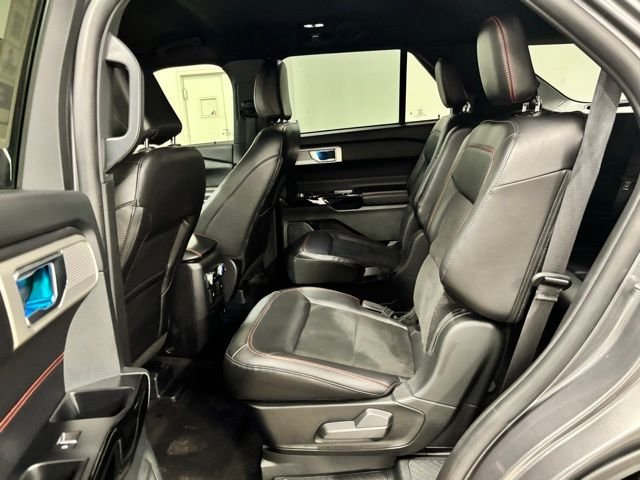 Used 2023 Gray Ford ST-Line image 20
