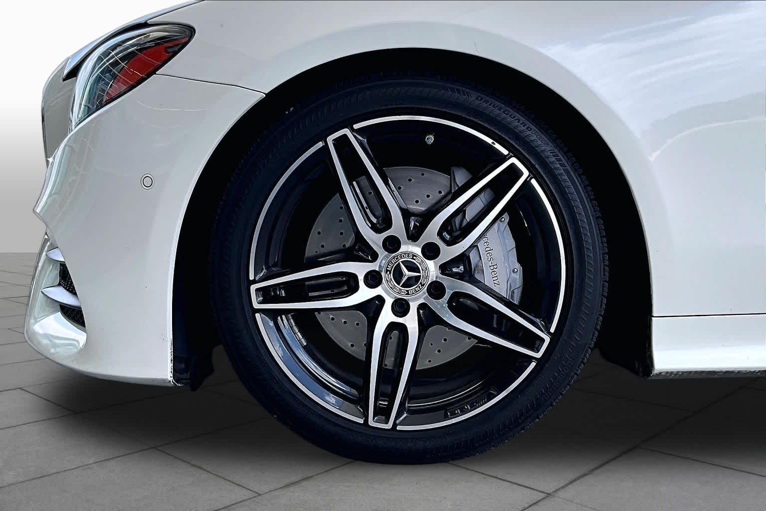 Used 2020 designo Diamond White Metallic Mercedes-Benz E 450 image 11