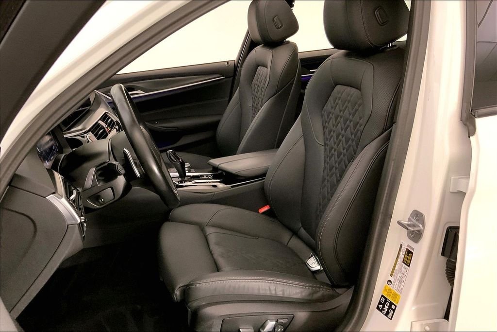 Used 2023 Alpine White BMW  image 13