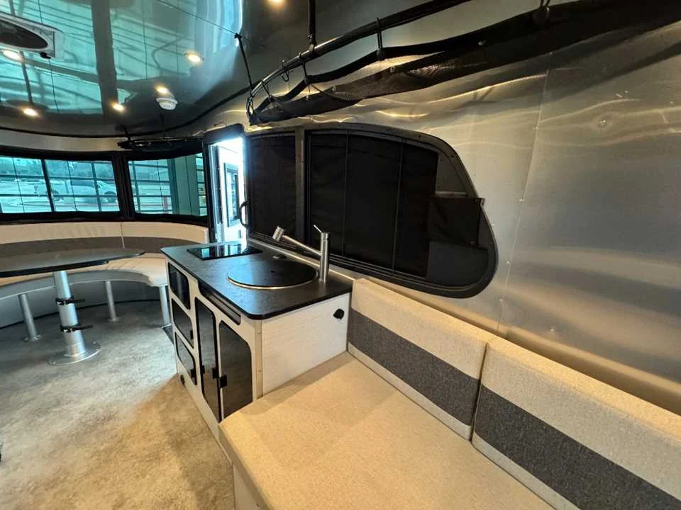 Used 2026 SILVER AIRSTREAM  image 23