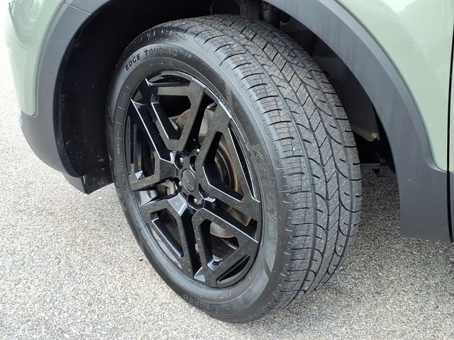 Used 2025 Jungle Green Kia EX X-Line image 8