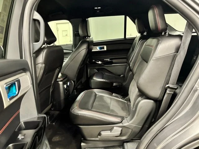 Used 2023 Gray Ford ST-Line image 20