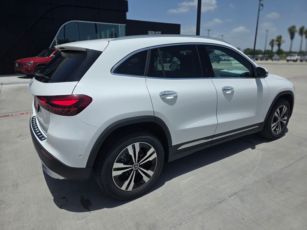 New 2026 Polar White Mercedes-Benz GLA 250 image 7