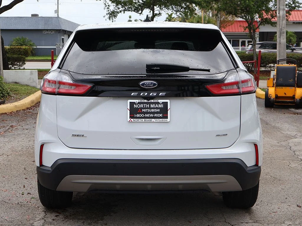 Used 2024 White Ford SEL image 12
