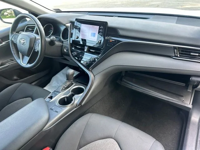 Used 2023 White Toyota LE image 23