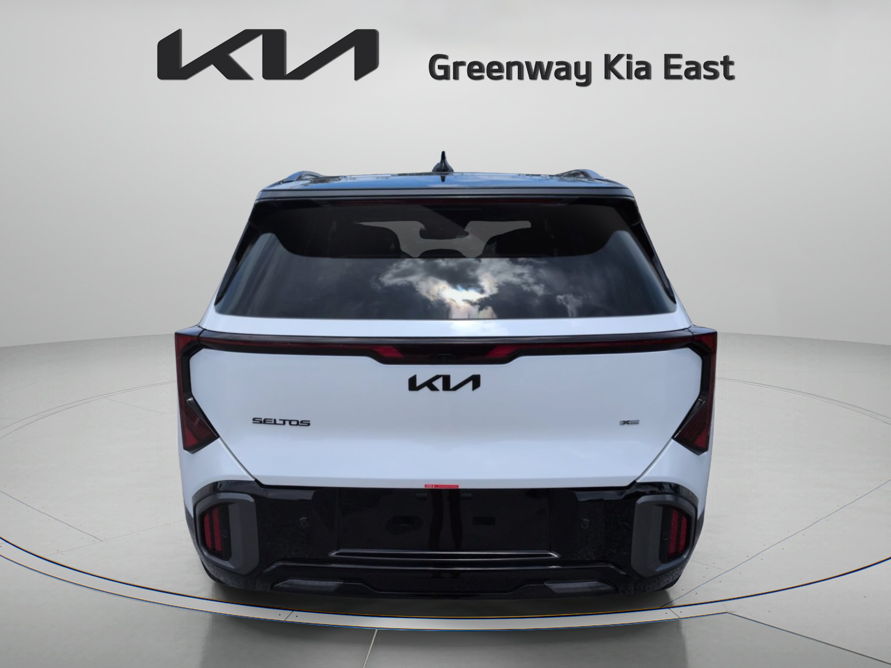 New 2027 Snow White Pearl Kia X-Line S image 6