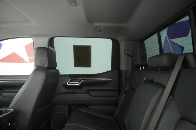 Used 2024 INTERSTELLAR WHITE GMC SLT image 23