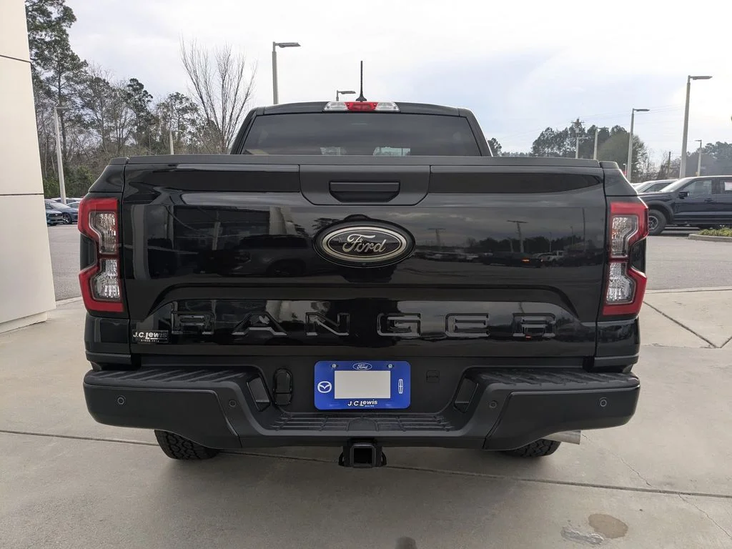 New 2025 Shadow Black Ford XLT image 5