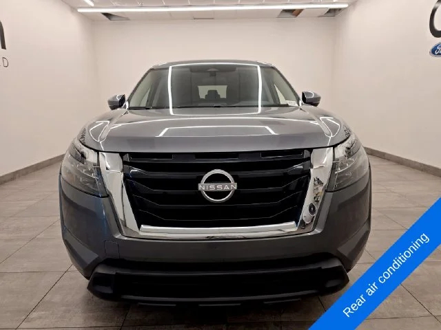 Used 2025 Gun Metallic Nissan SV image 9