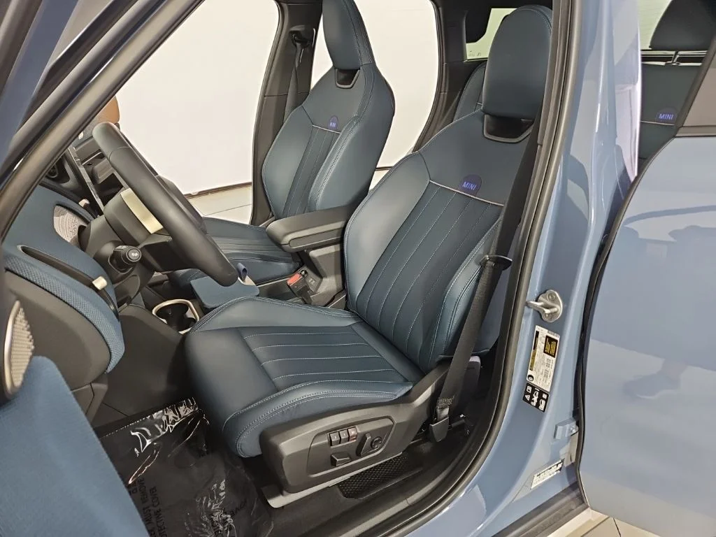 Used 2026 Blue MINI Iconic image 22