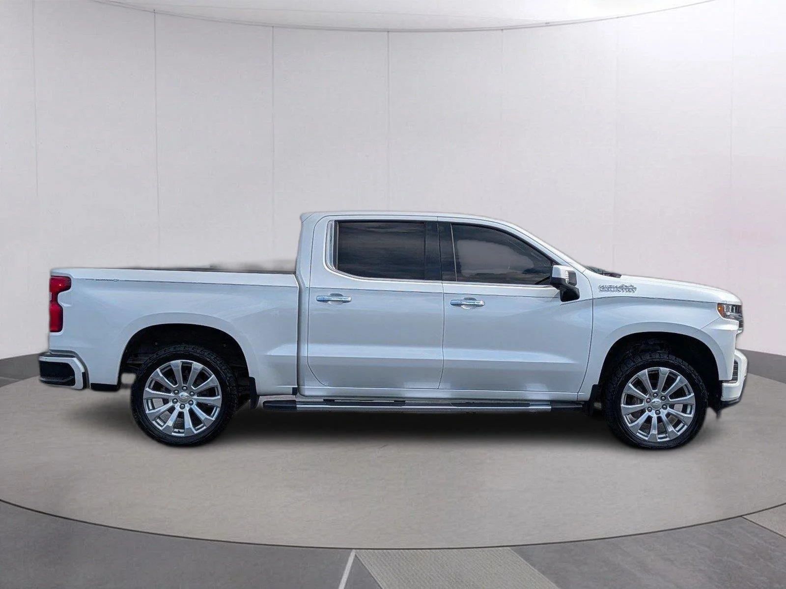Used 2020 IRIDESCENT PEARL TRICOAT Chevrolet High Country image 7