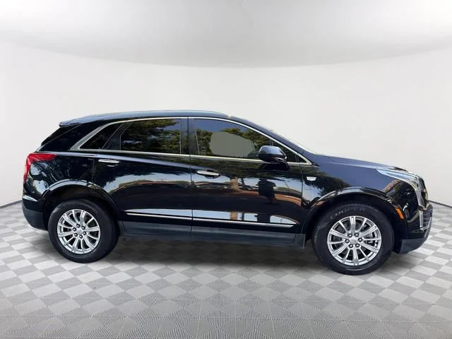 Used 2017 STELLAR BLACK METALLIC Cadillac FWD image 4
