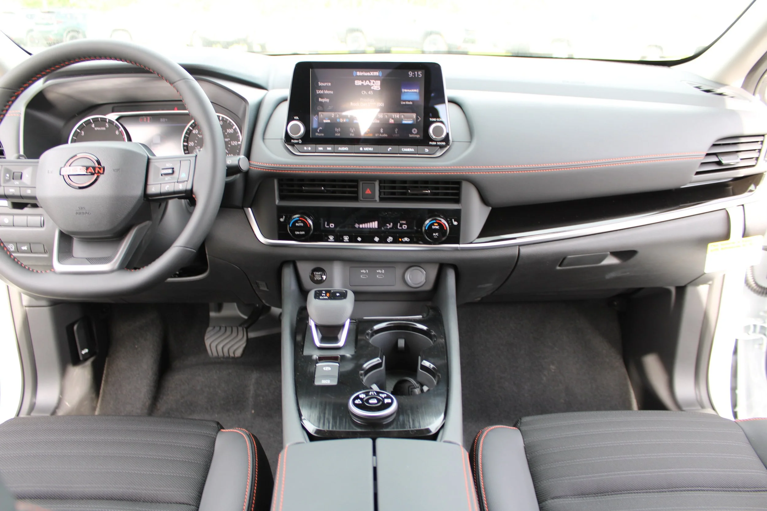 New 2026 Everest White Pearl TriCoat Nissan Rock Creek® image 17